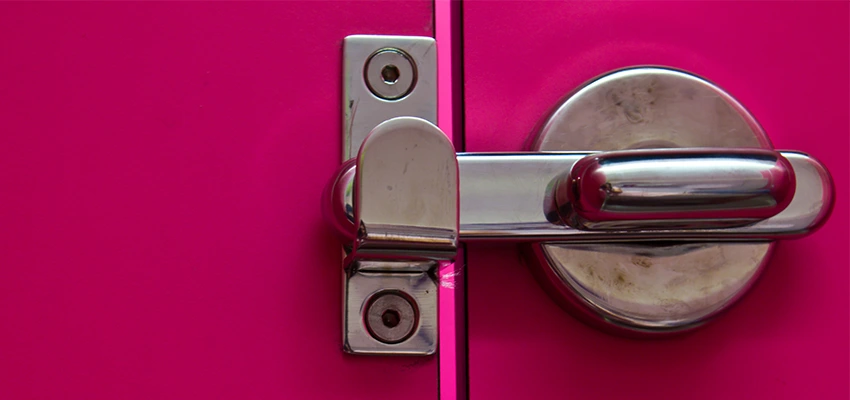 Childproof Gate Lock in South Gate, California
