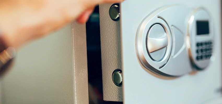 Fingerprint Safe Openers in South Gate, CA