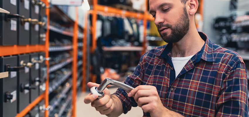 Locksmith For Retail Stores Lockout Services in South Gate, California