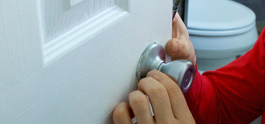 Vintage Door Knob Replacement in South Gate, CA